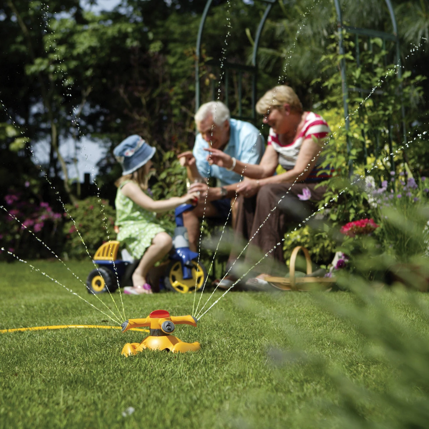 Hozelock 2 In 1 Rotary Sprinkler - Image 2