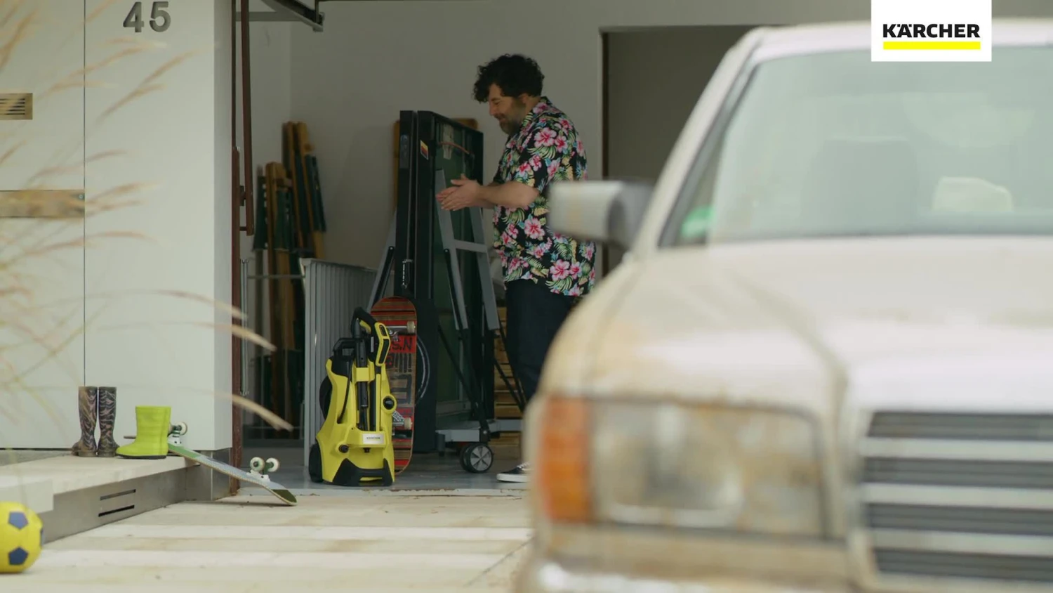 Kärcher K4 Power Control Corded Pressure Washer 1.8kW 13240320 - Image 2