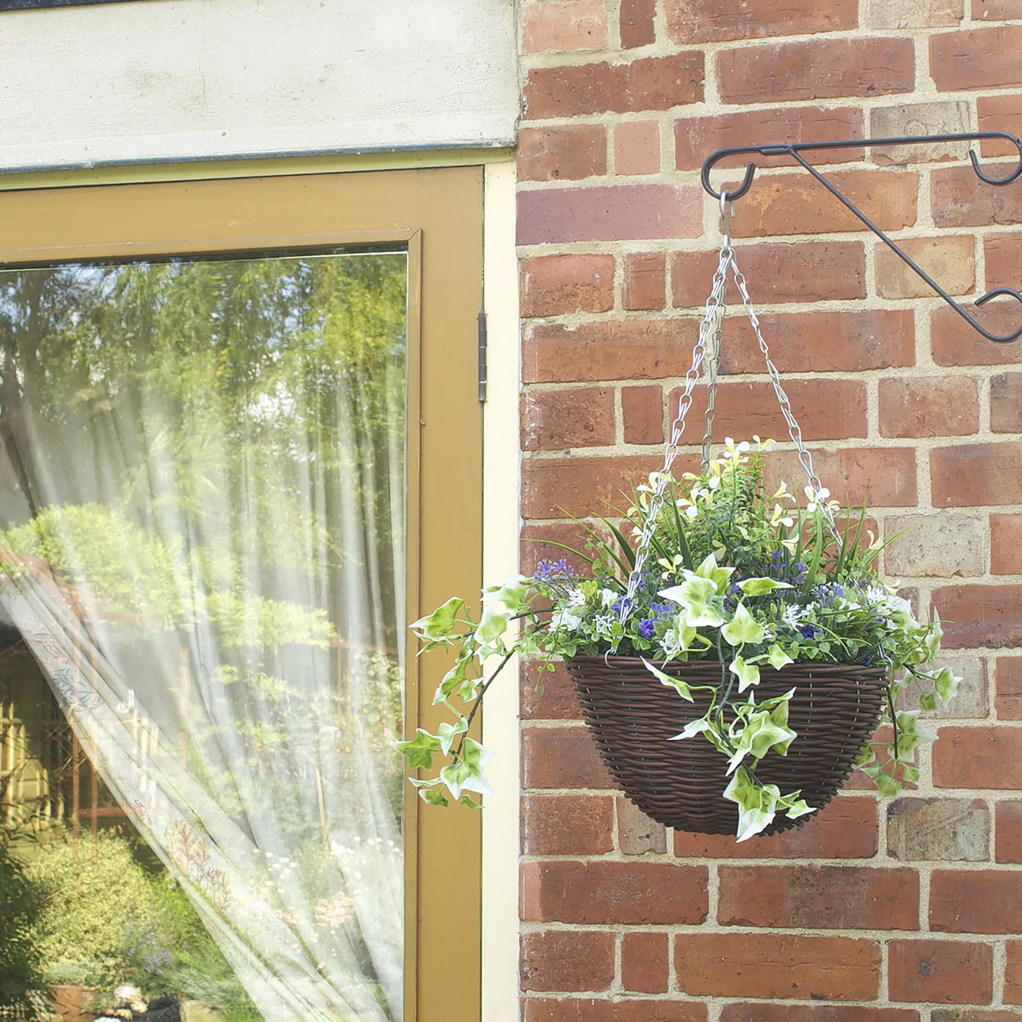 Smart Garden Easy Artificial Purple & White Round Plastic Hanging Basket, 30cm - Image 2