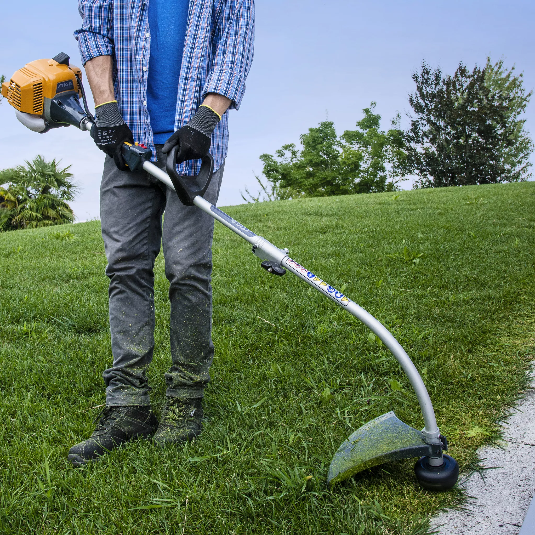 Stiga 380mm Petrol GT 330 A / 287110102/ST2 Grass Trimmer - Image 3