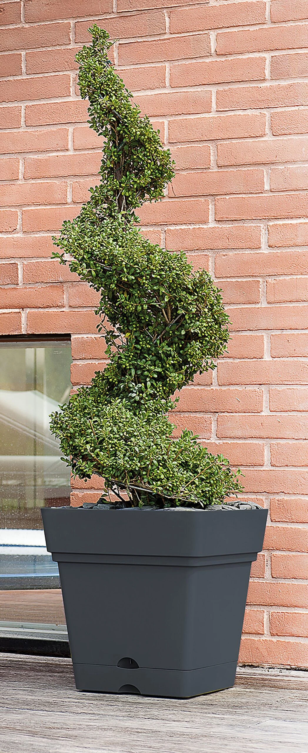 Verve Nurgul Dark Grey Plastic Square Plant Pot (Dia)38cm - Image 2